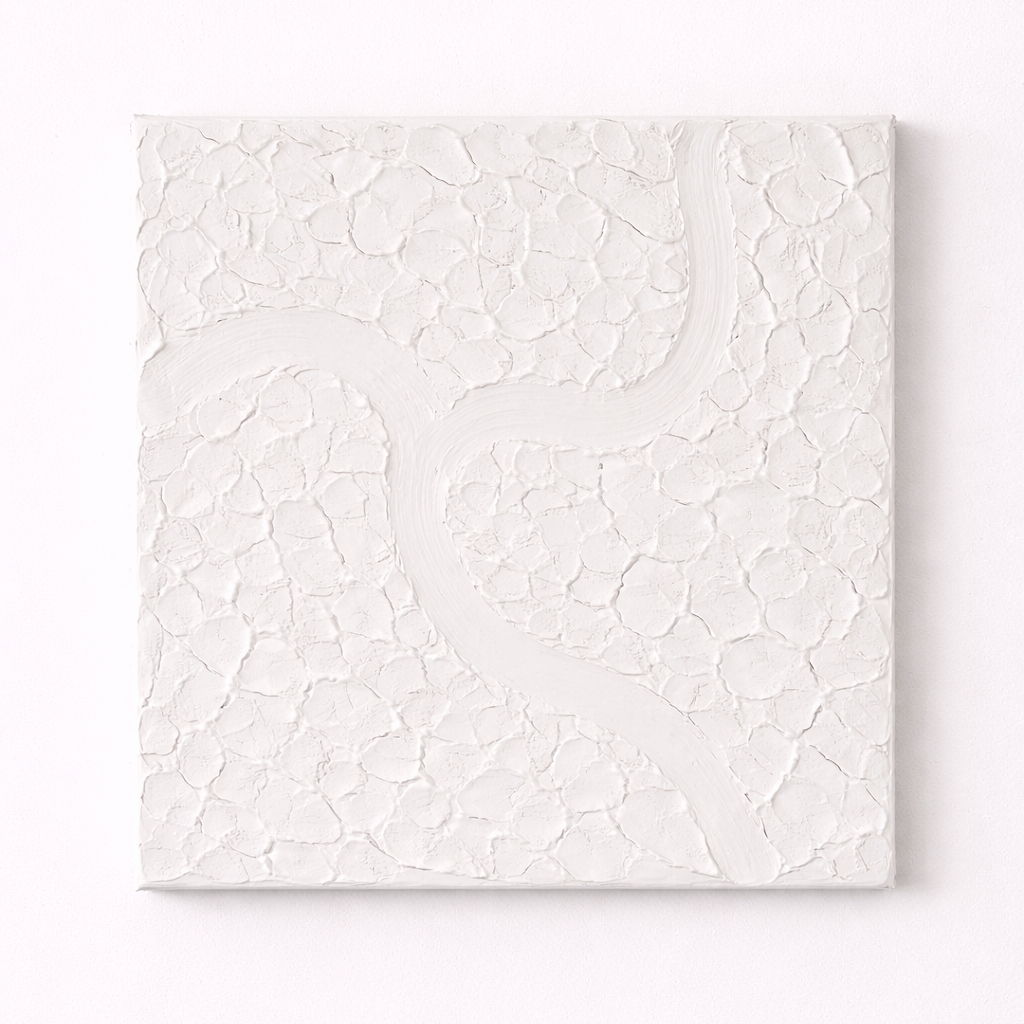 Texture blanche et lignes fluides